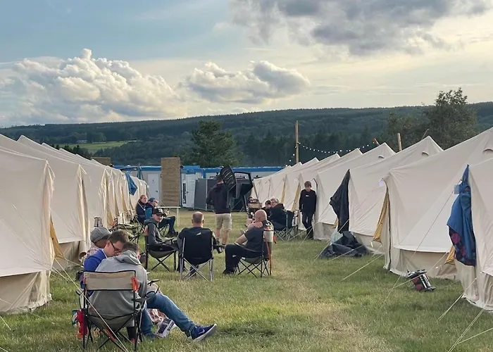 Οργανωμένο κάμπινγκ Grandprixcamp Red Bull Ring - Closest To The Track, Tents Next To The Main Entrance