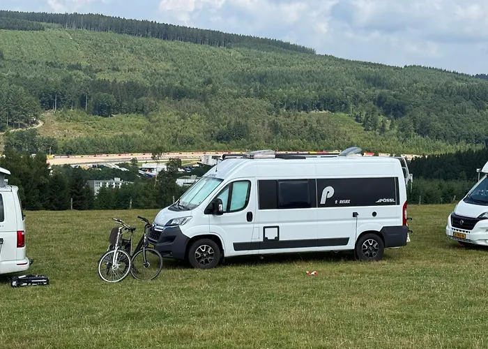 Οργανωμένο κάμπινγκ Grandprixcamp Red Bull Ring - Closest To The Track, Tents Next To The Main Entrance